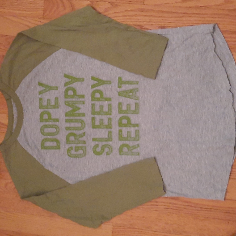 Disney top sz S - Picture 1 of 4